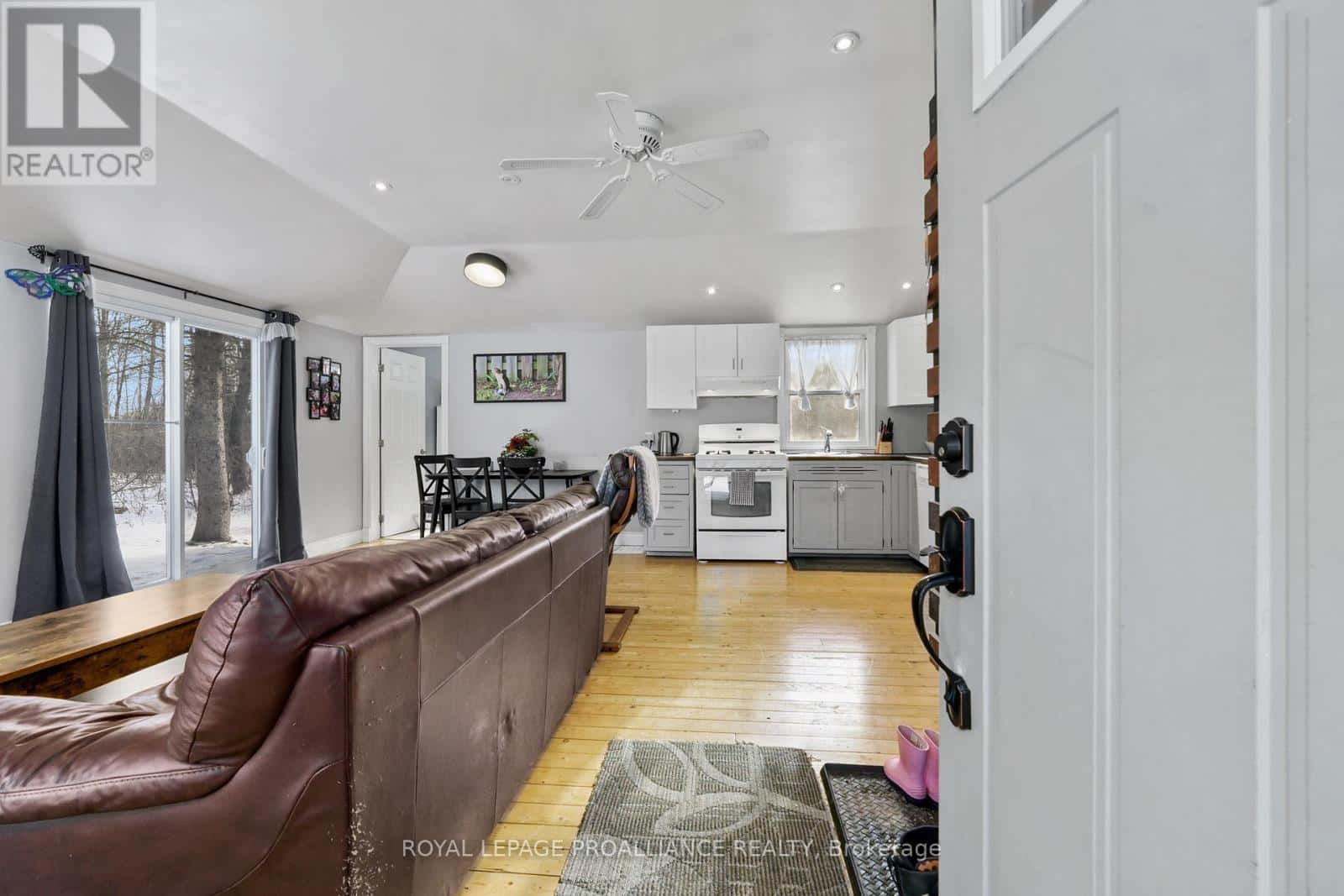 137 PUFFBALL INN ROAD — Trent Hills, Ontario - Photo 5 of 50