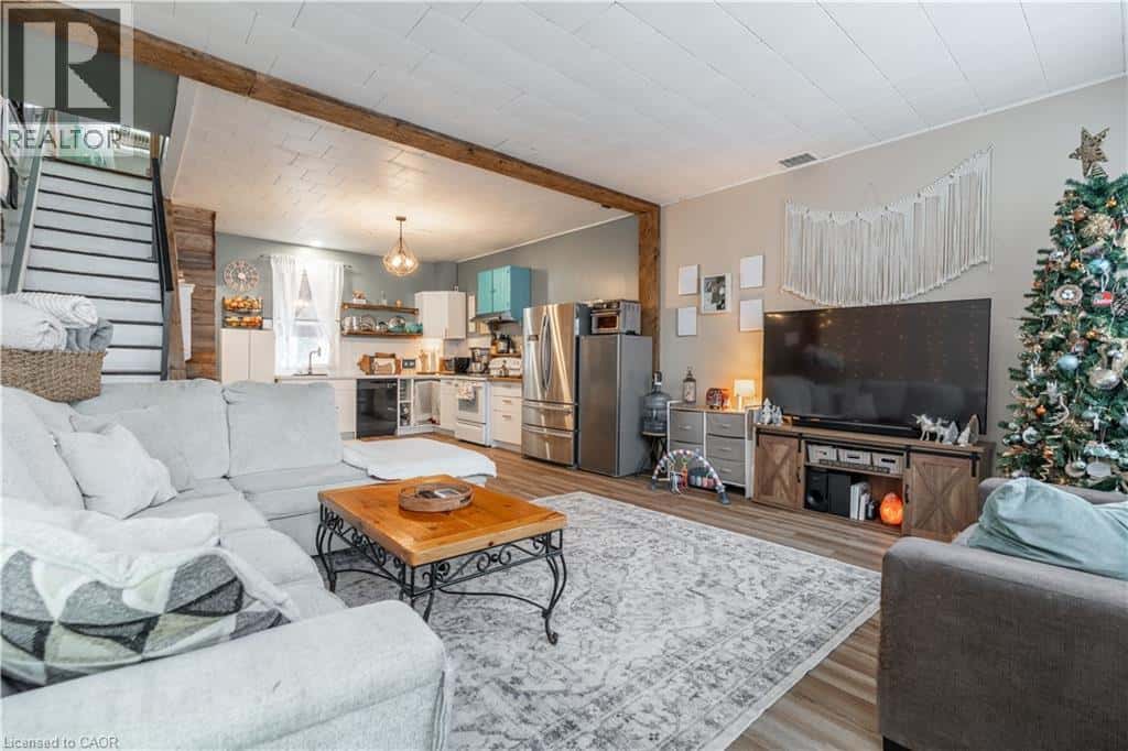 18 KING Street Unit# A&B — Cayuga, Ontario - Photo 2 of 28