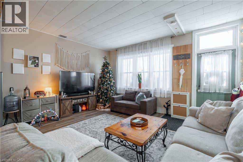 18 KING Street Unit# A&B — Cayuga, Ontario - Photo 3 of 28