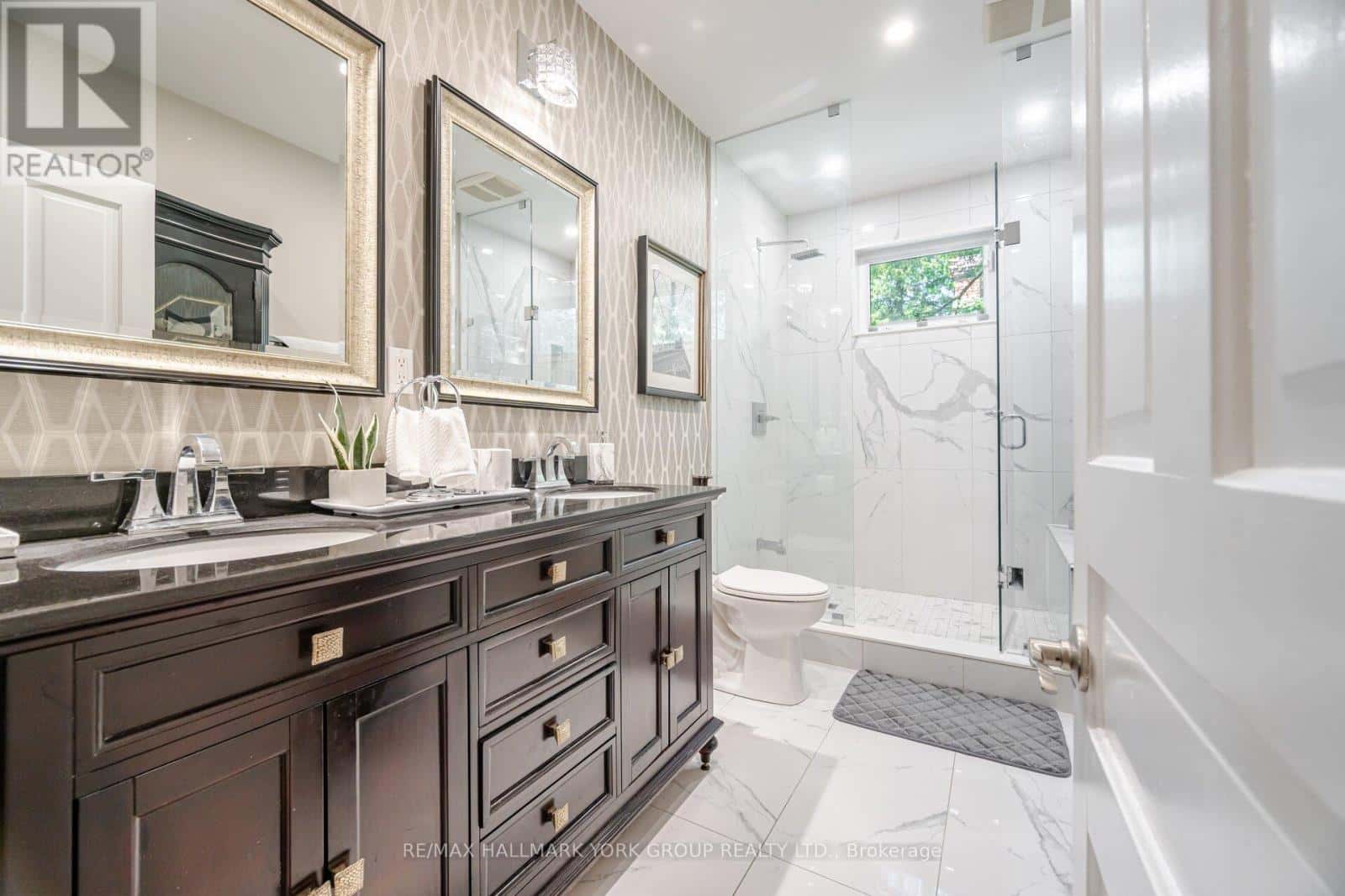 390 MAIN STREET — King (Schomberg), Ontario - Photo 3 of 43