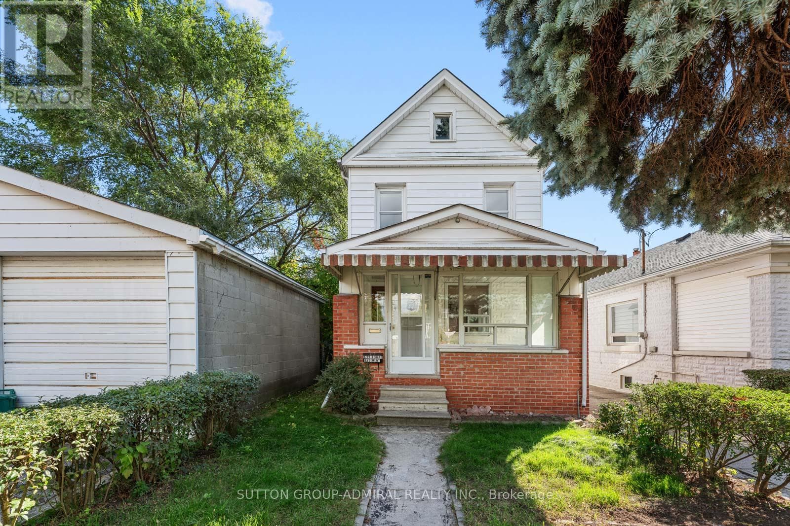 87 PRITCHARD AVENUE — Toronto (Rockcliffe-Smythe), Ontario - Main photo