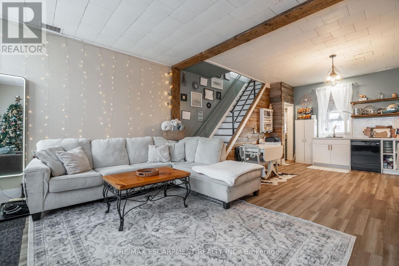 A&B - 18 KING STREET — Haldimand, Ontario - Main photo