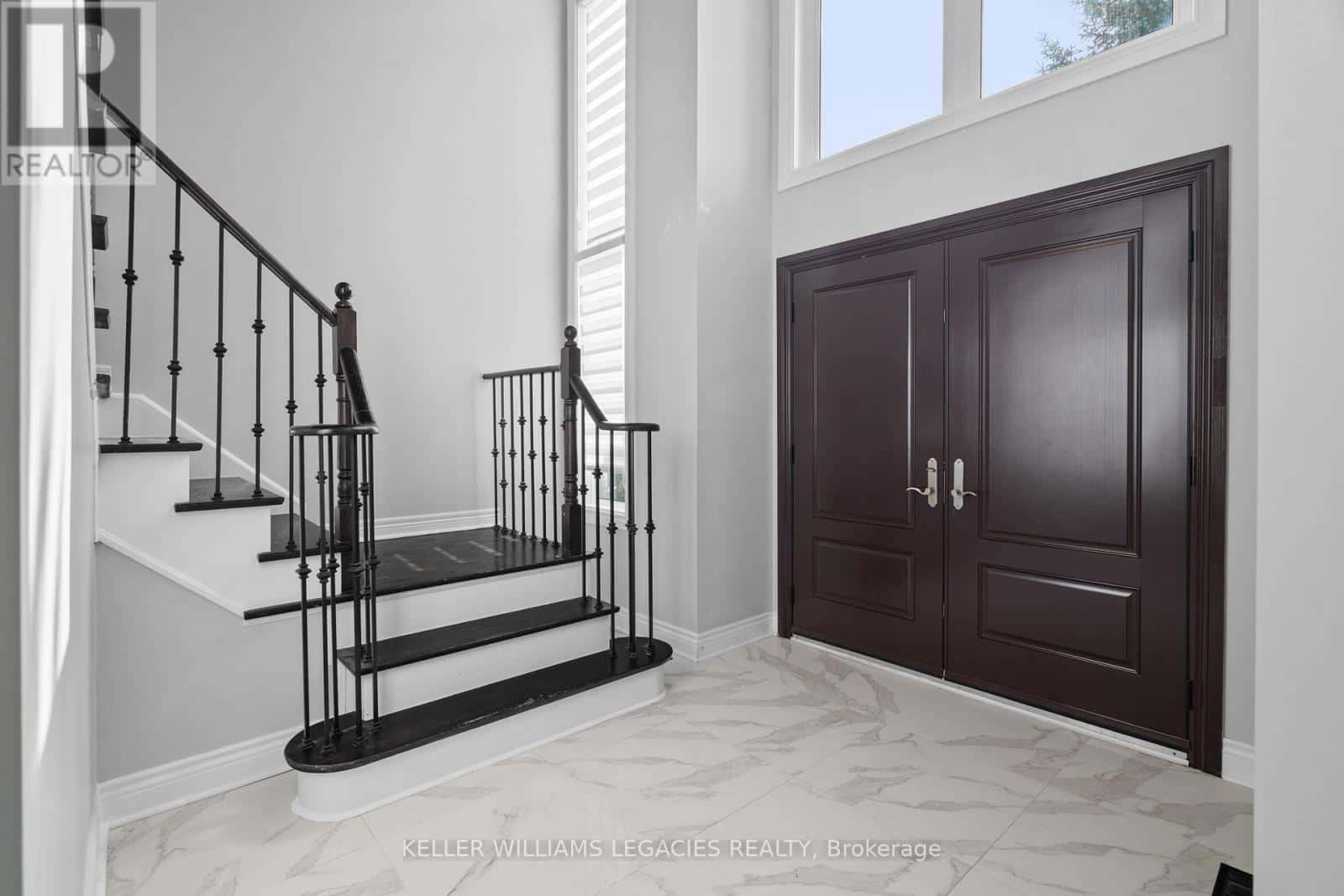 39 MICHELLE DRIVE — Vaughan (East Woodbridge), Ontario - Photo 5 of 50