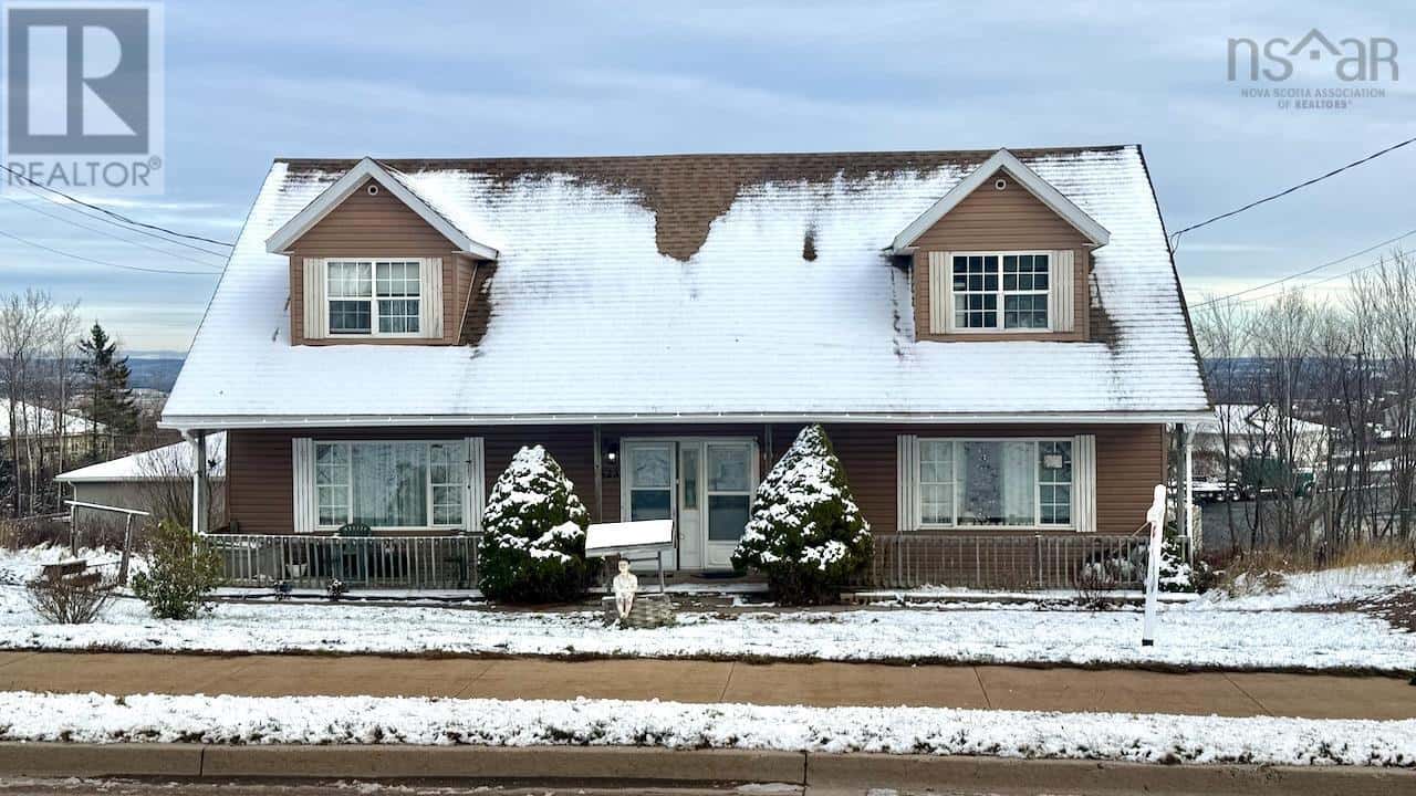 523/525 TRURO HEIGHTS Road — Truro Heights, Nova Scotia - Photo 2 of 4