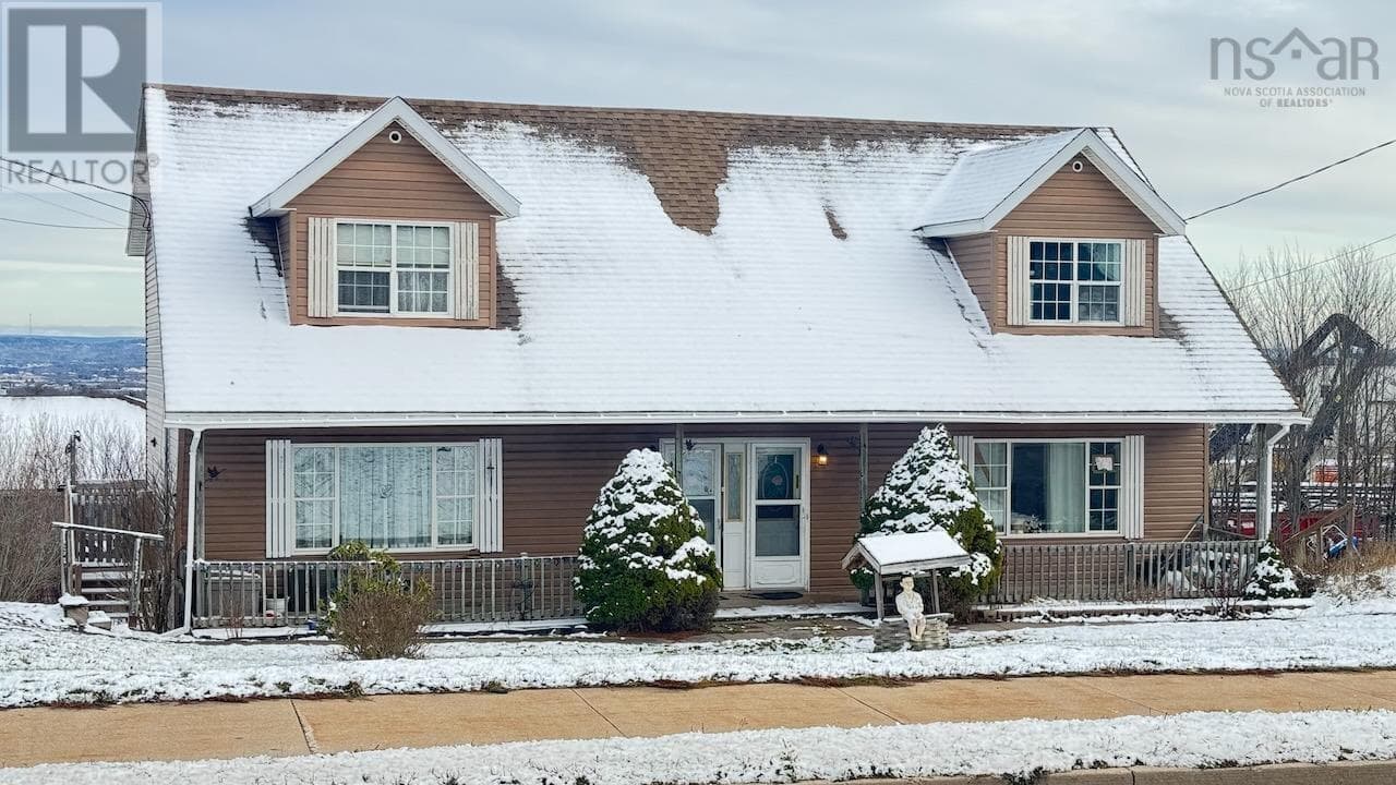 523/525 TRURO HEIGHTS Road — Truro Heights, Nova Scotia - Main photo