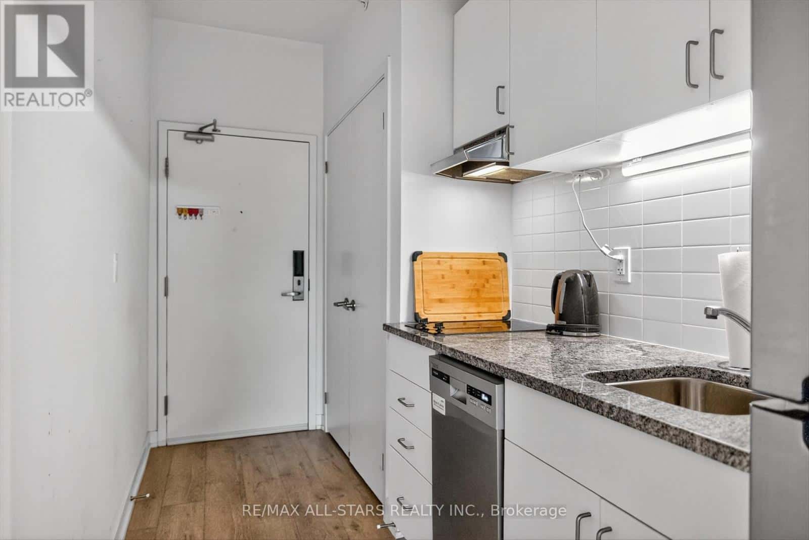 220 - 1800 SIMCOE STREET N — Oshawa (Samac), Ontario - Photo 4 of 23