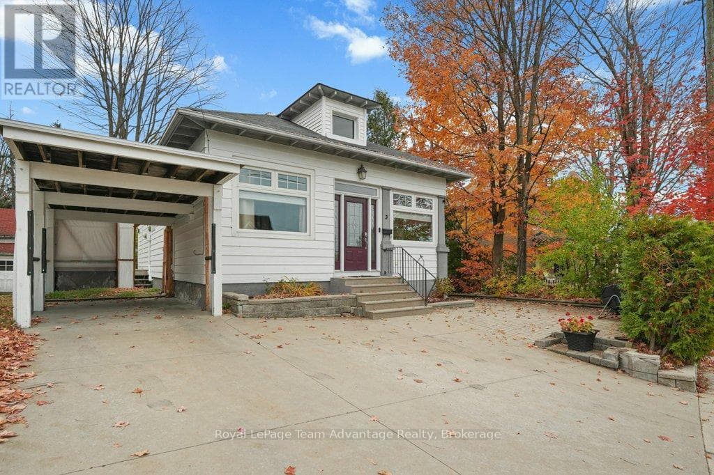 3 BELVEDERE AVENUE — Parry Sound, Ontario - Main photo