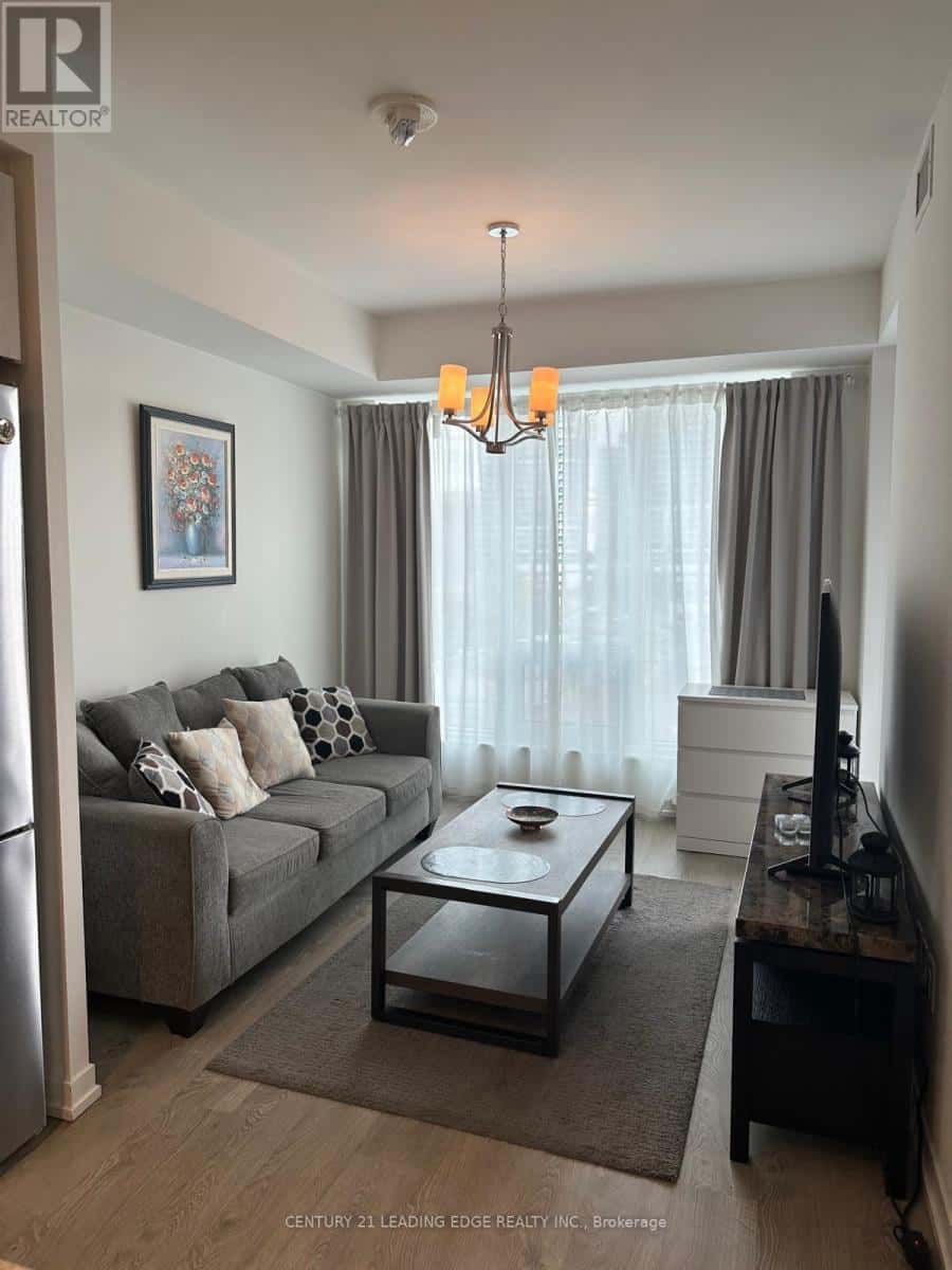 610E - 8868 YONGE STREET — Richmond Hill (South Richvale), Ontario - Photo 3 of 17