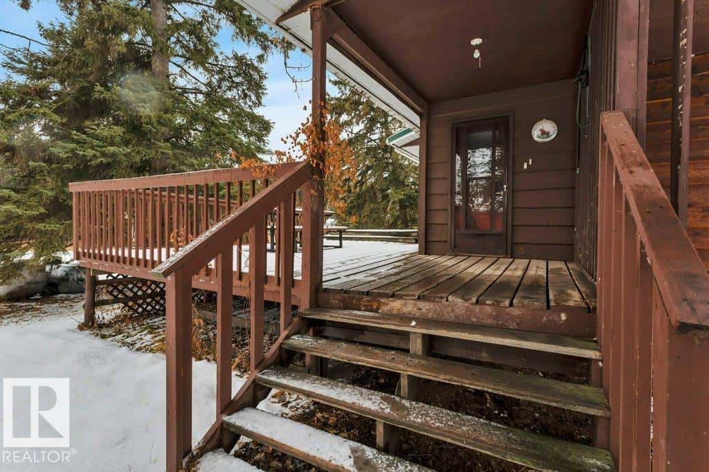 460051 HWY 20 HI — Rural Wetaskiwin County, Alberta - Photo 3 of 58