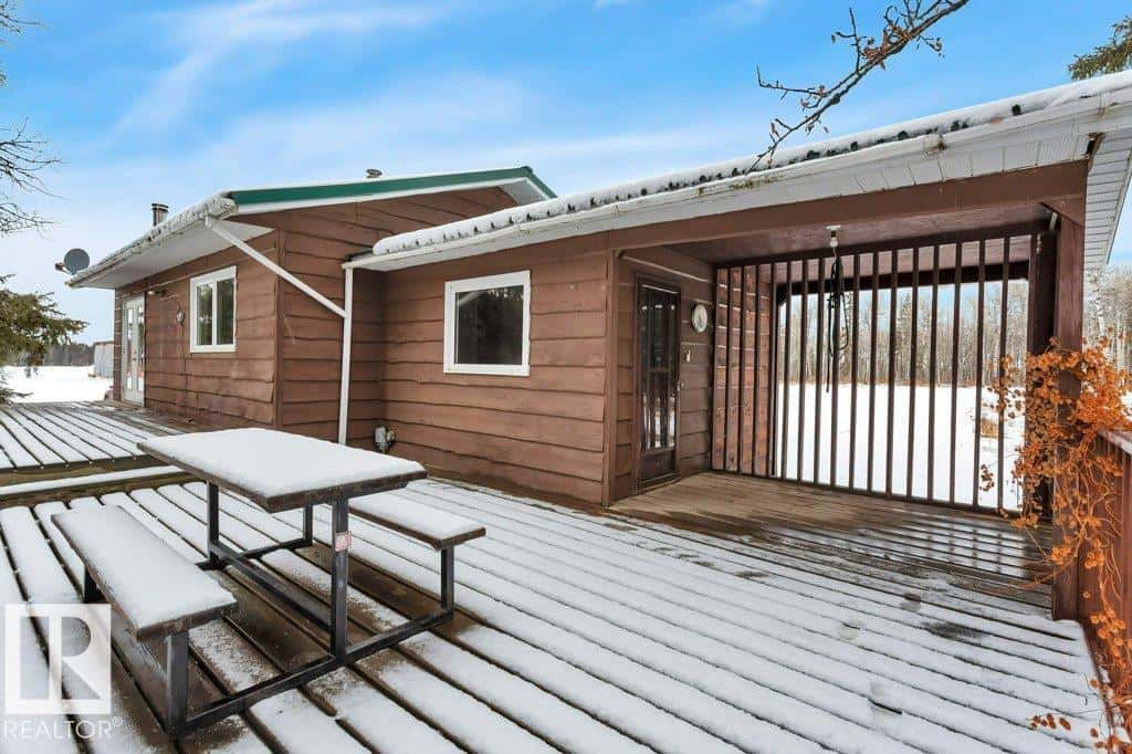 460051 HWY 20 HI — Rural Wetaskiwin County, Alberta - Photo 4 of 58