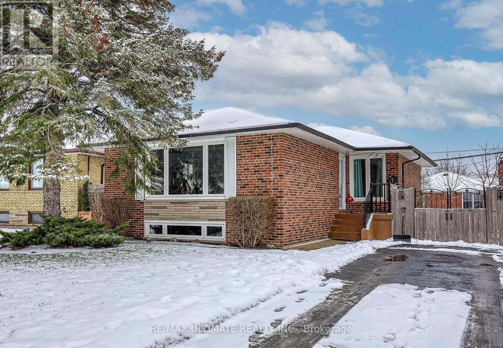 7 CHOPIN AVENUE — Toronto (Ionview), Ontario - Main photo