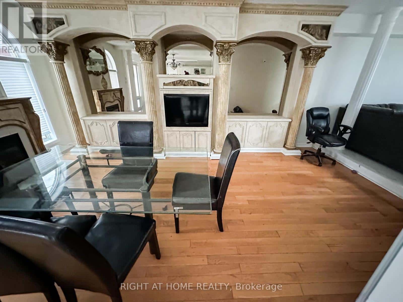 425 KINGSDALE AVENUE — Kingston (East Gardiners Rd), Ontario - Photo 5 of 17