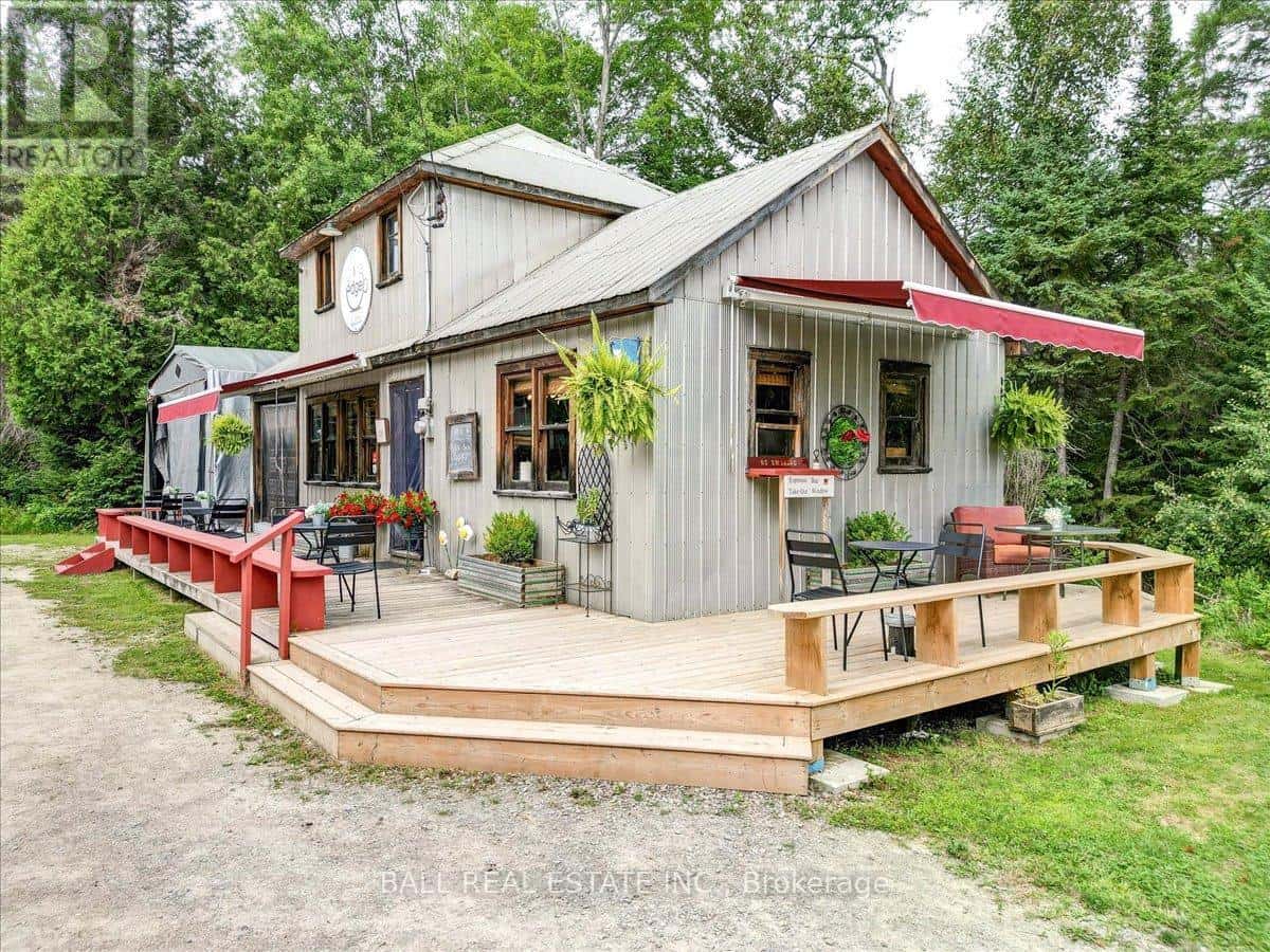 5424 COUNTY ROAD 620 — Wollaston, Ontario - Photo 2 of 26