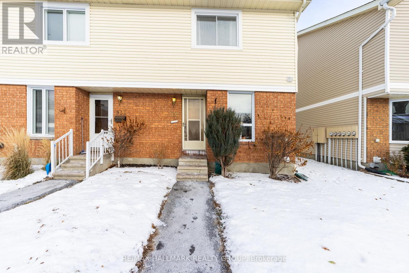 29 - 935 COOKSHIRE CRESCENT - Main photo, Ottawa, Ontario