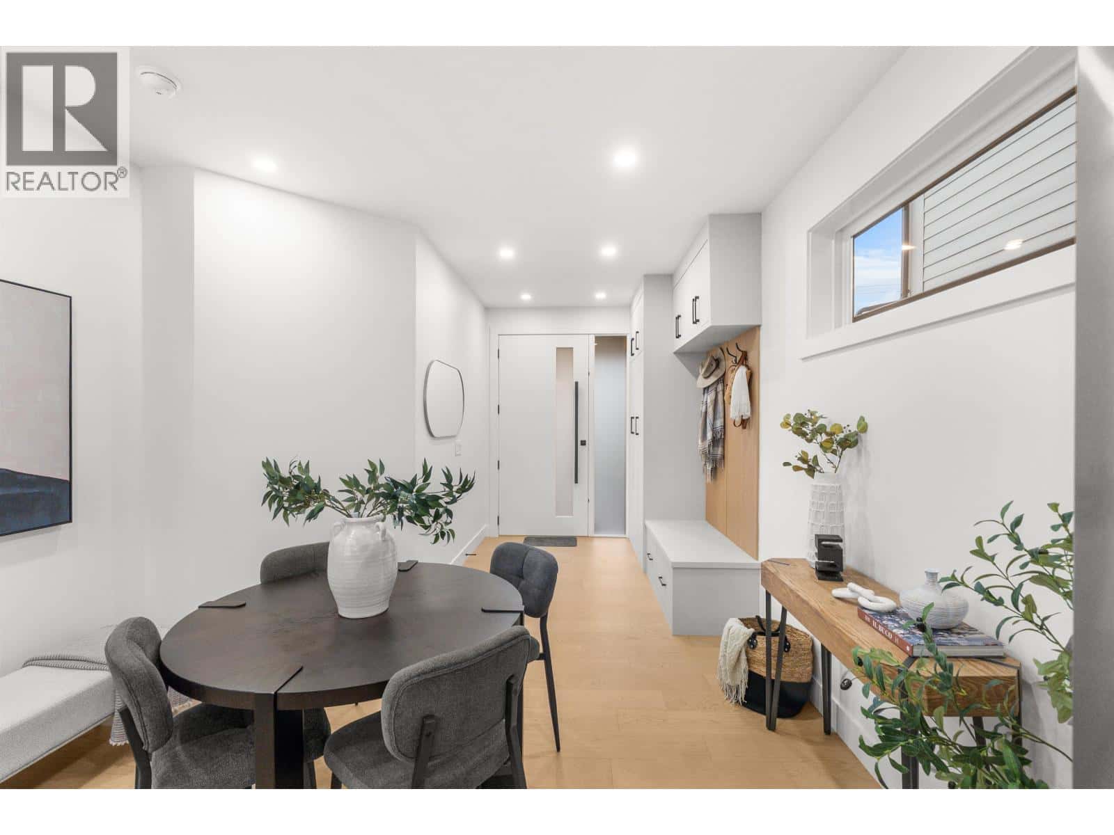 4810 42A AVENUE — Delta, British Columbia - Photo 3 of 40