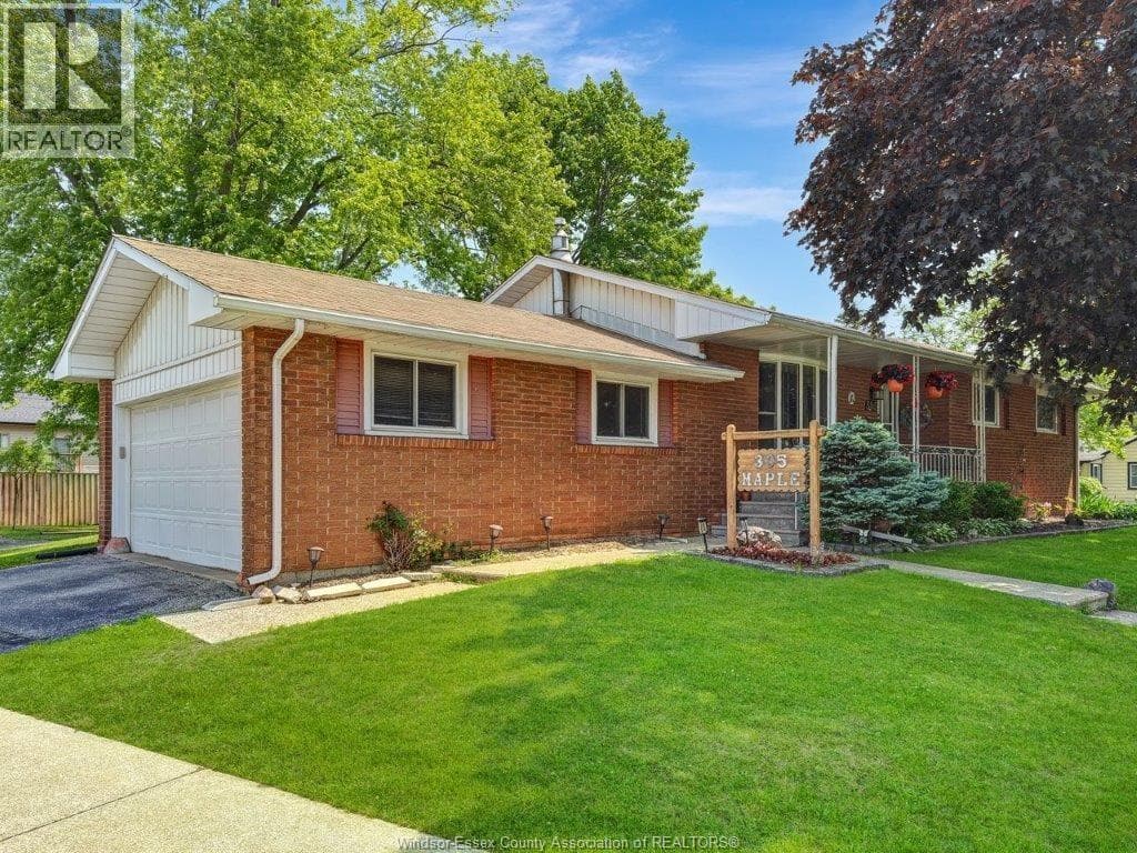 305 MAPLE AVENUE — LaSalle, Ontario - Main photo