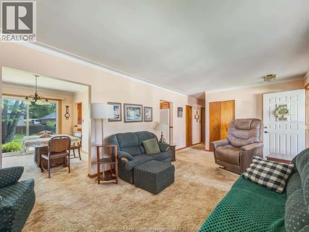 305 MAPLE AVENUE — LaSalle, Ontario - Photo 5 of 30