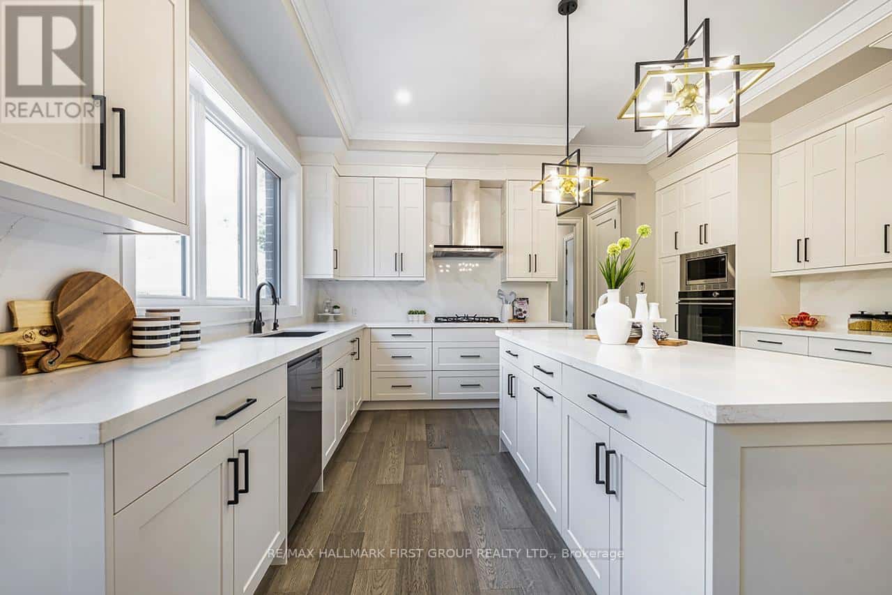 10 PHILIPS ROAD — Whitby, Ontario - Photo 3 of 48