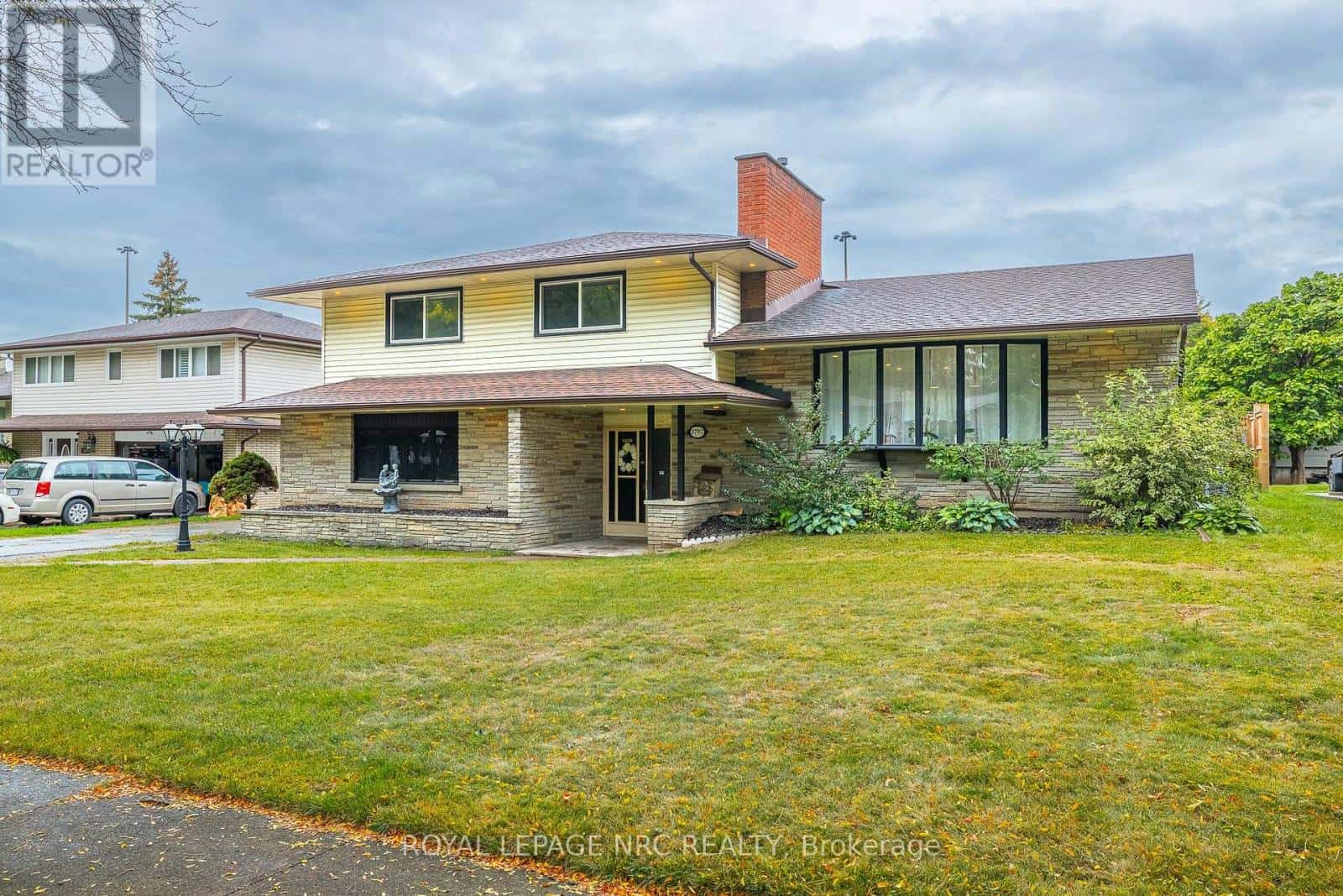 3797 WILTSHIRE BOULEVARD — Niagara Falls (Casey), Ontario - Photo 2 of 48