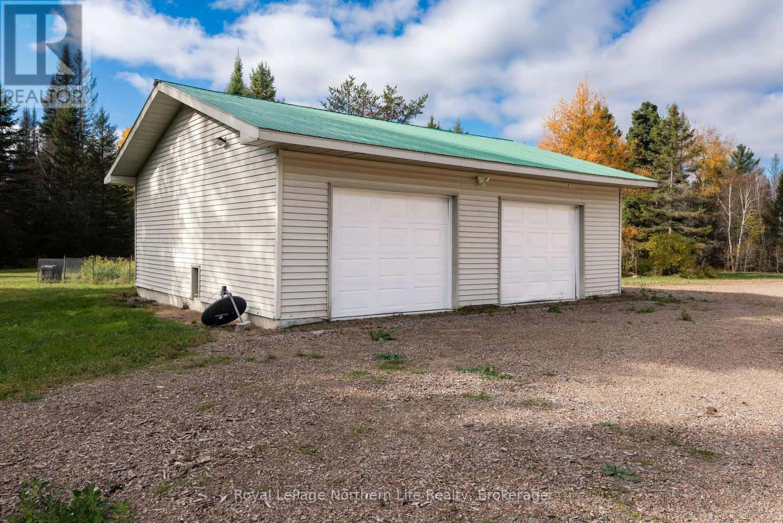 809 CAMERON ROAD — Papineau-Cameron (Papineau Cameron), Ontario - Photo 2 of 50