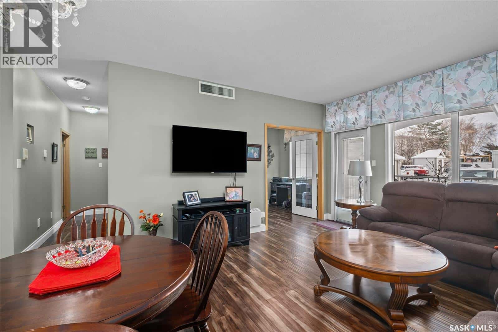 101 3590 4th AVENUE W — Prince Albert, Saskatchewan - Photo 4 of 28