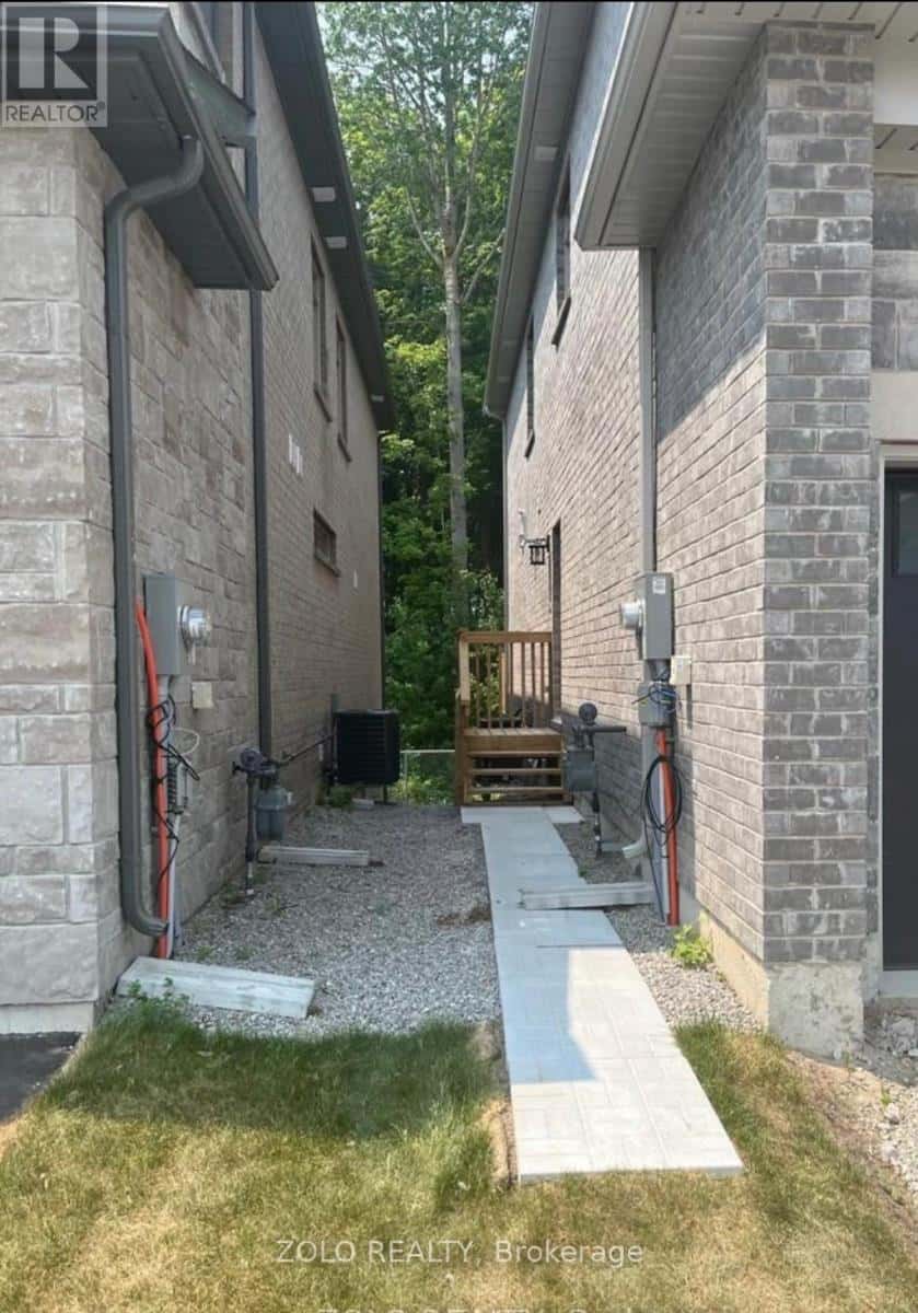 LOWER - 11 FRANKLIN TRAIL — Barrie, Ontario - Photo 2 of 20