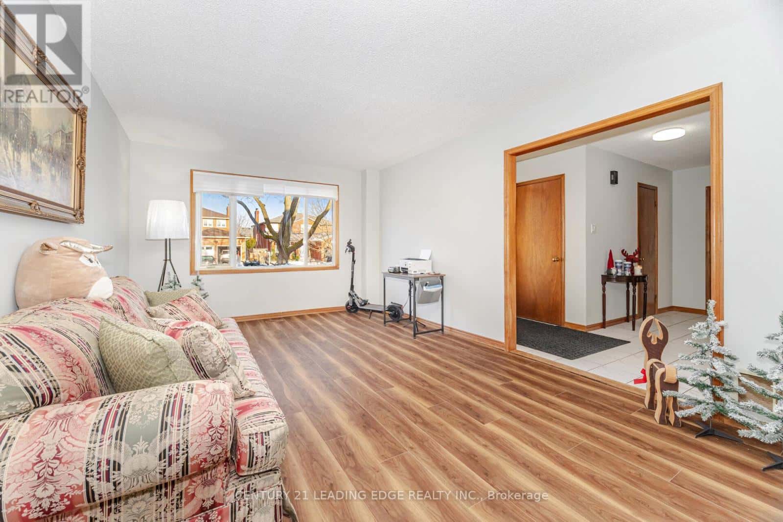 260 OLD ORCHARD CIRCLE — Oakville (WC Wedgewood Creek), Ontario - Photo 5 of 36