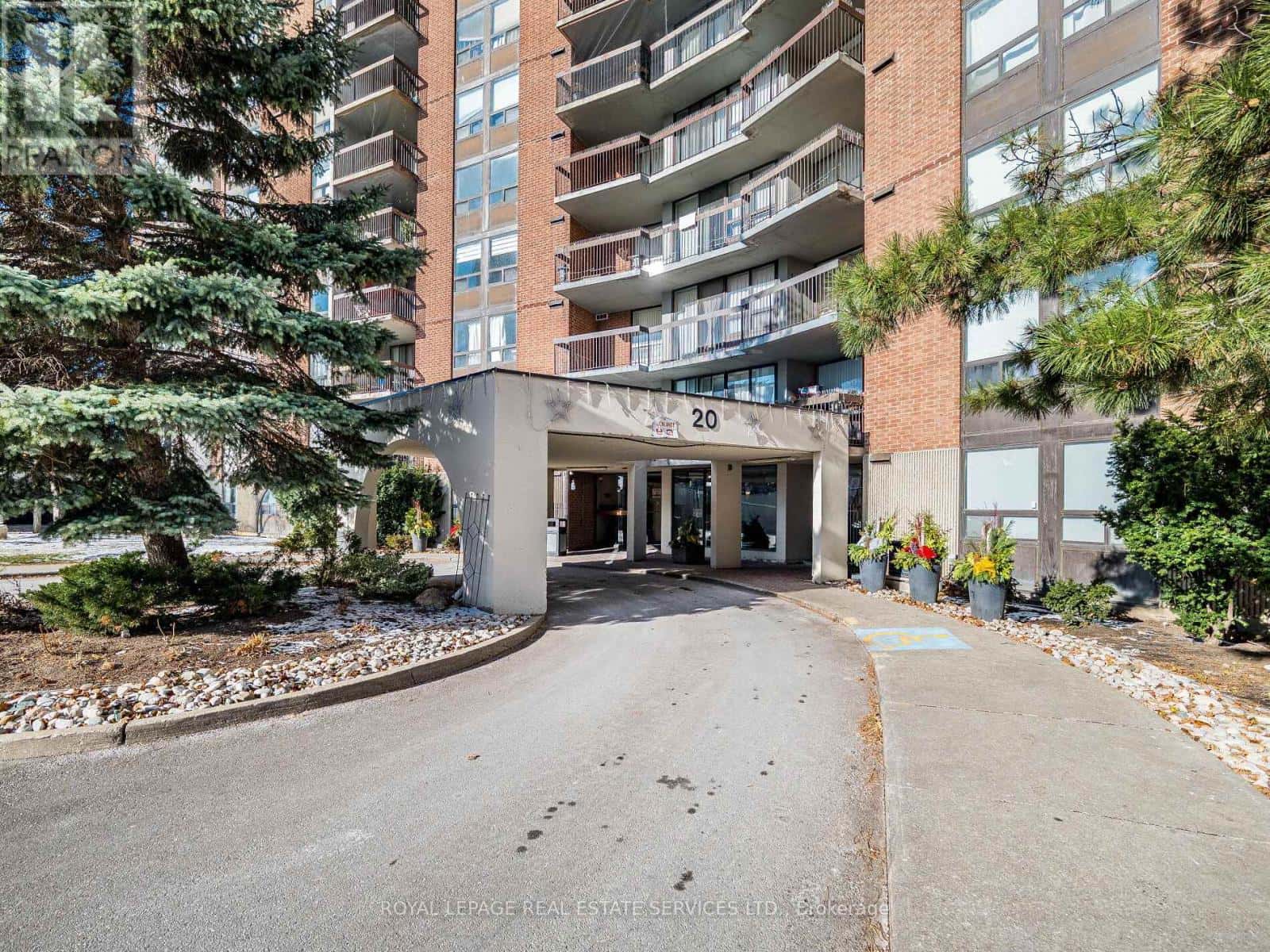 1410 - 20 MISSISSAUGA VALLEY BOULEVARD — Mississauga (Mississauga Valleys), Ontario - Photo 2 of 36