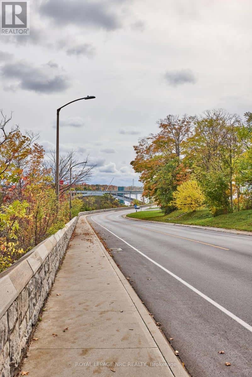 5427 RIVER ROAD — Niagara Falls (Downtown), Ontario - Photo 4 of 39