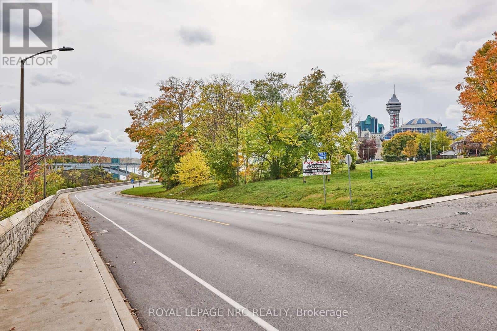 5427 RIVER ROAD — Niagara Falls (Downtown), Ontario - Photo 5 of 39