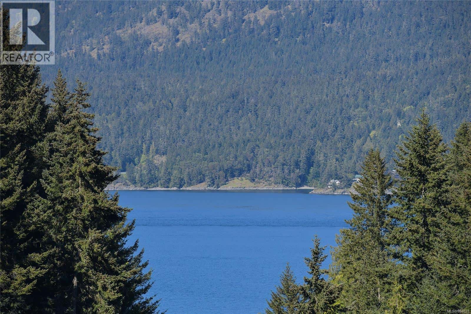 1109 / 1111 PARADISE Close — Cowichan Bay, British Columbia - Photo 5 of 48