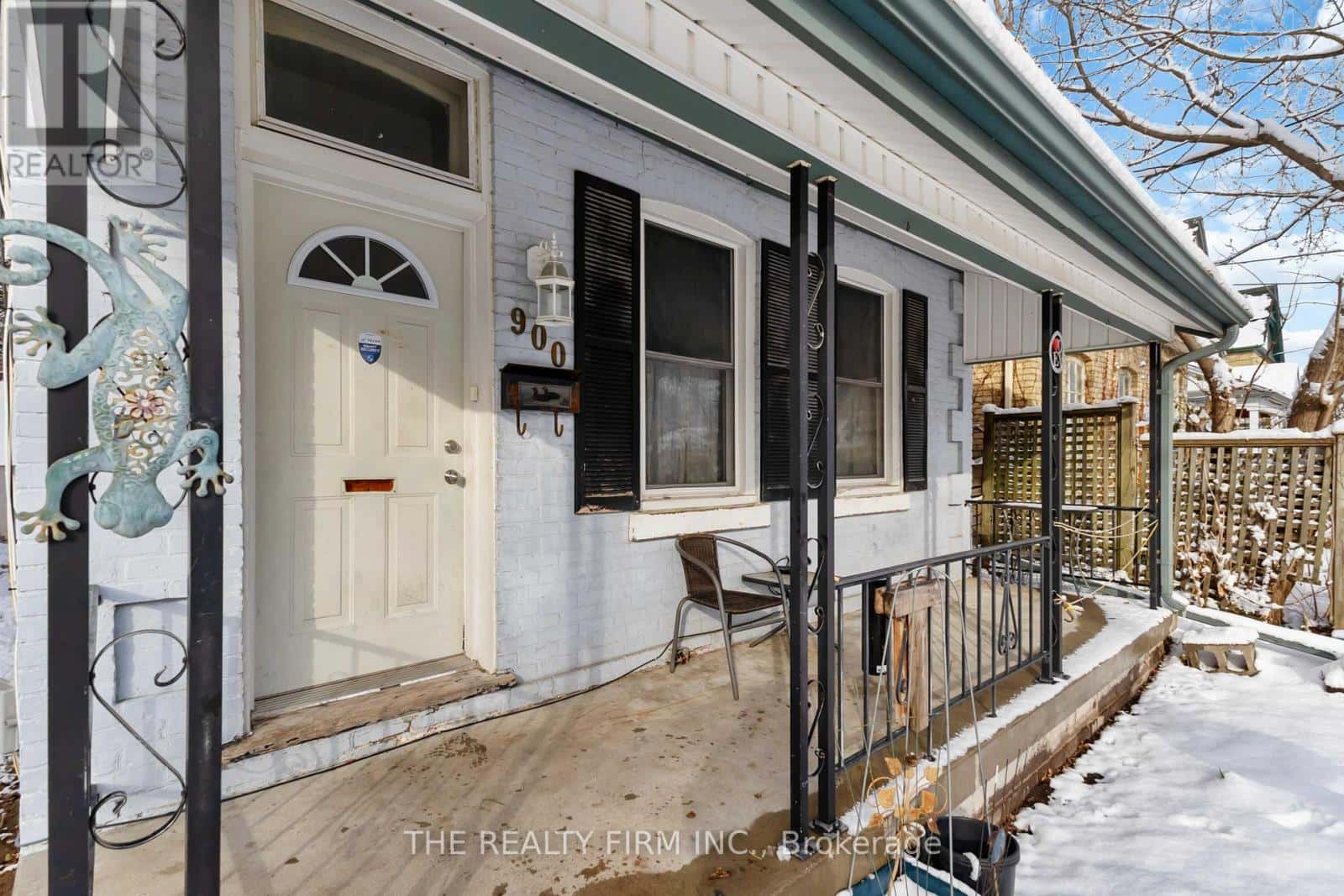 900 DUFFERIN AVENUE — London East (East G), Ontario - Photo 3 of 11