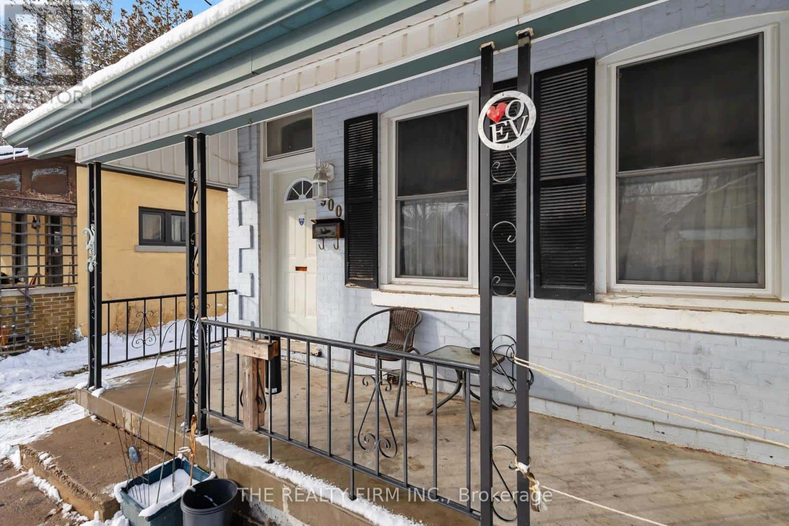 900 DUFFERIN AVENUE — London East (East G), Ontario - Photo 4 of 11