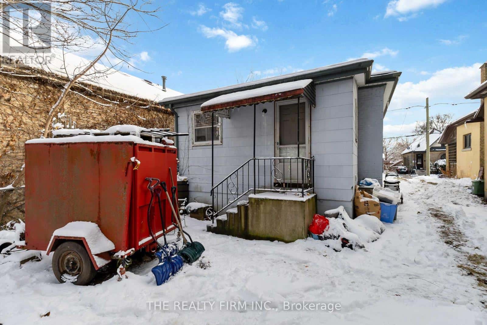 900 DUFFERIN AVENUE — London East (East G), Ontario - Photo 5 of 11