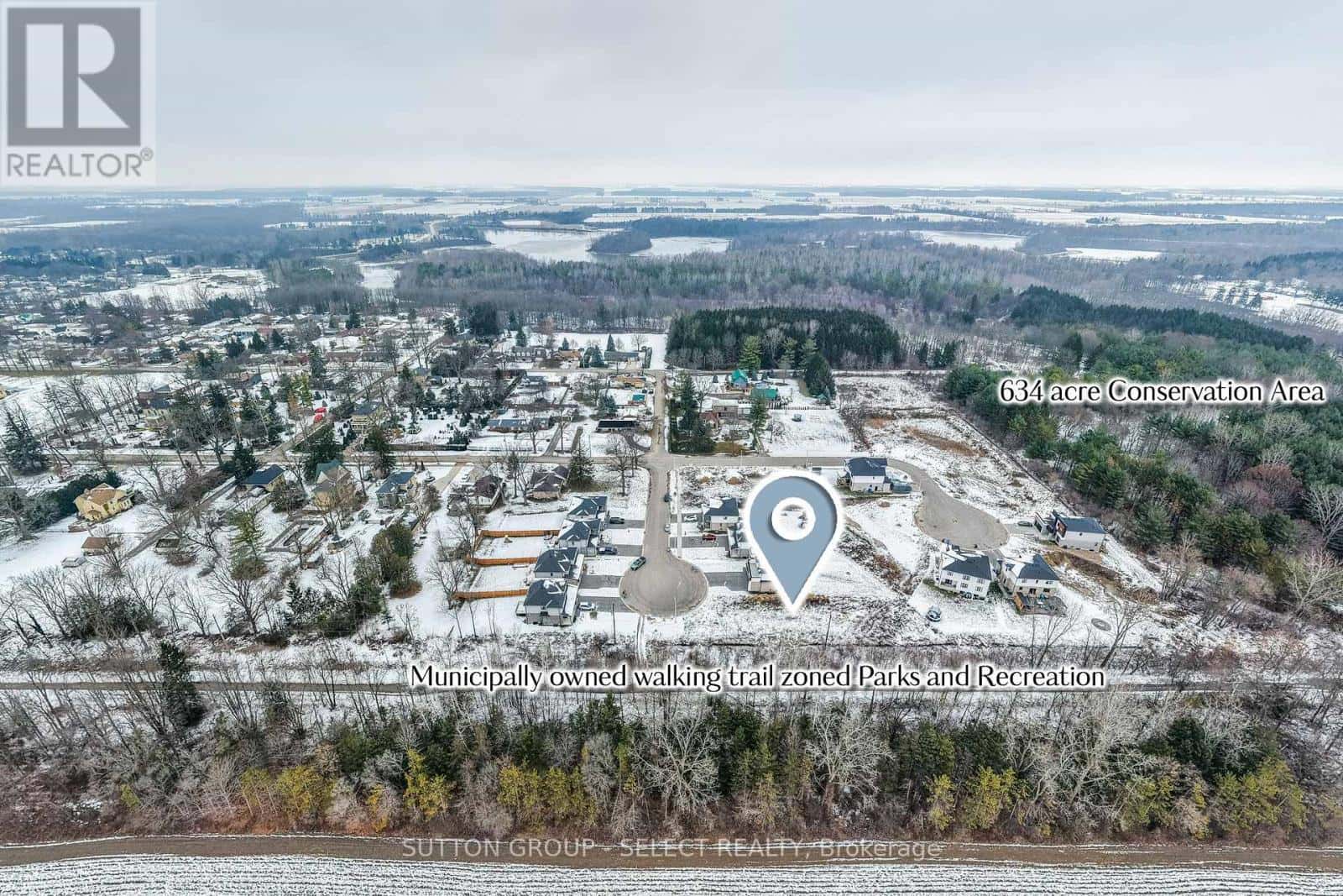 200 EAGLE STREET — North Middlesex (Parkhill), Ontario - Photo 4 of 16