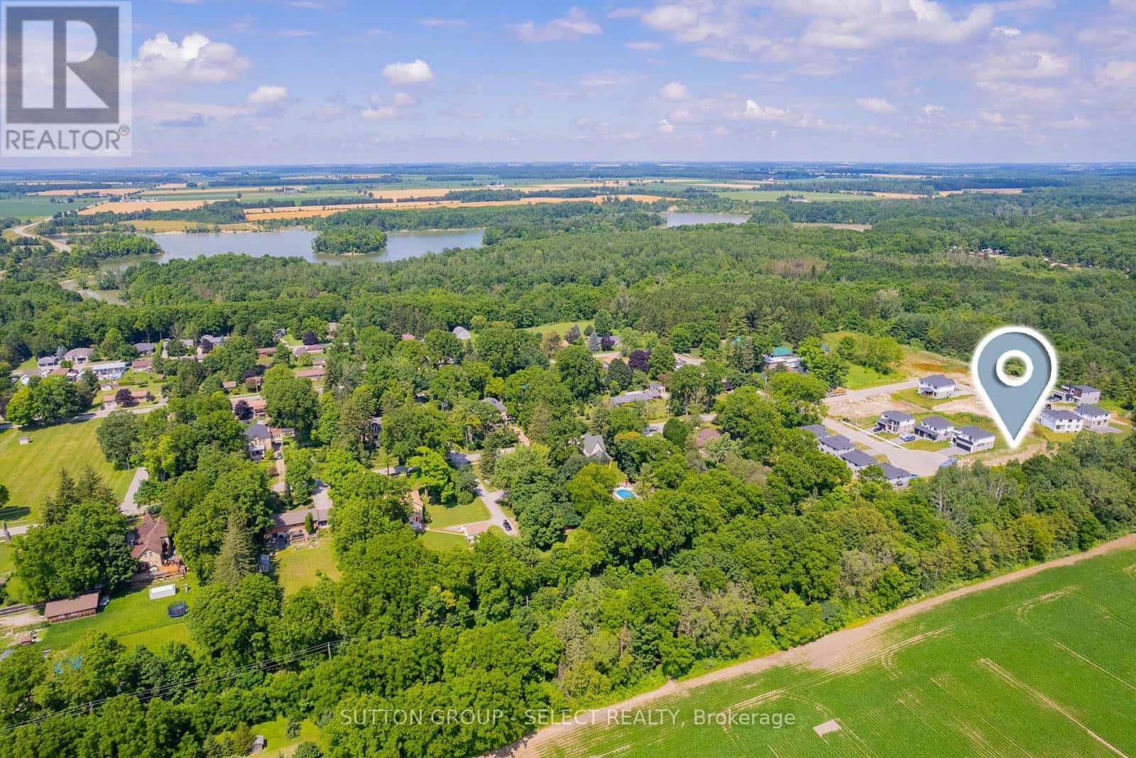 200 EAGLE STREET — North Middlesex (Parkhill), Ontario - Photo 5 of 16