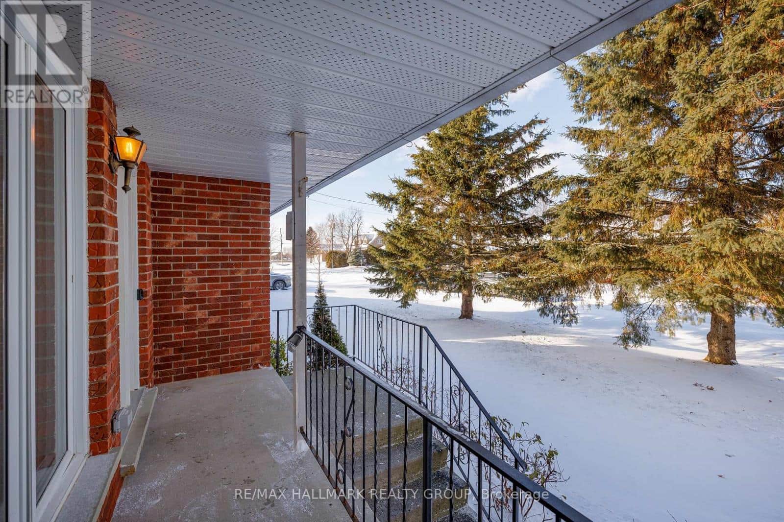 10 FREDERICK STREET - Photo 4 of 34, Lansdowne Village, Ontario