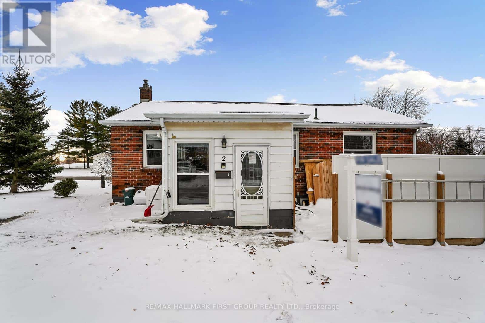 2 PARK LANE — Hamilton Township, Ontario - Photo 3 of 28