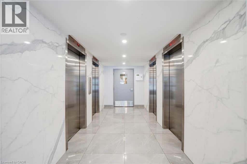 10 EDGECLIFF GOLFWAY Unit# 206 — North York, Ontario - Photo 3 of 28