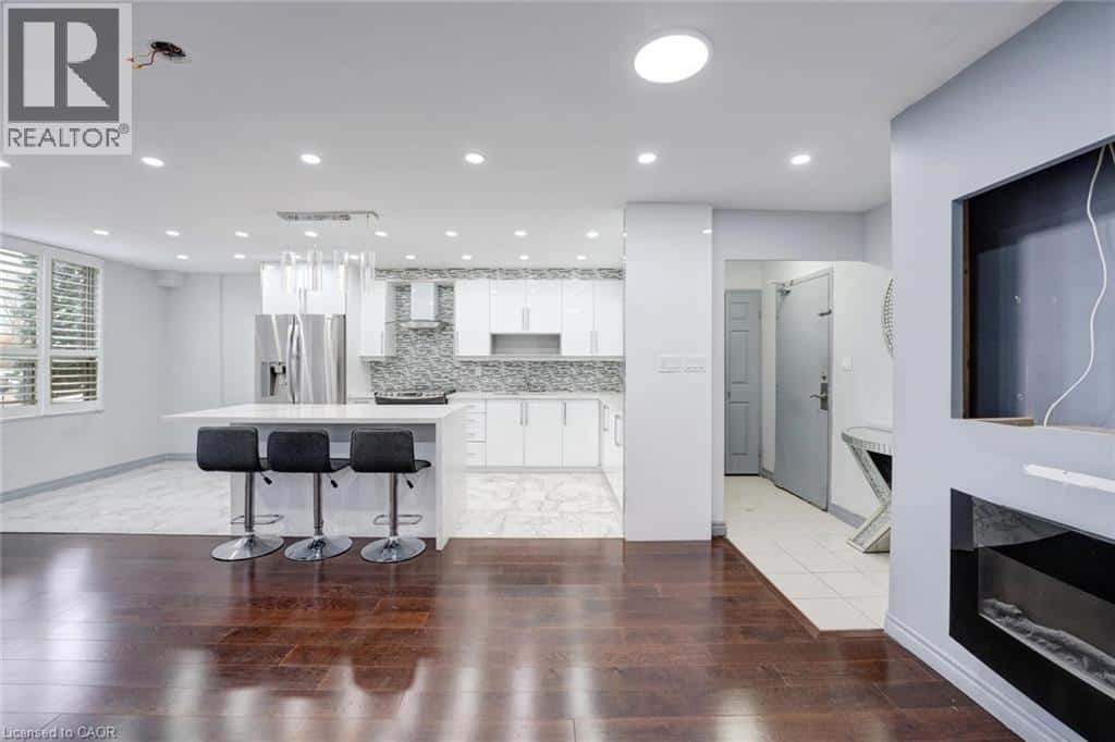 10 EDGECLIFF GOLFWAY Unit# 206 — North York, Ontario - Photo 5 of 28