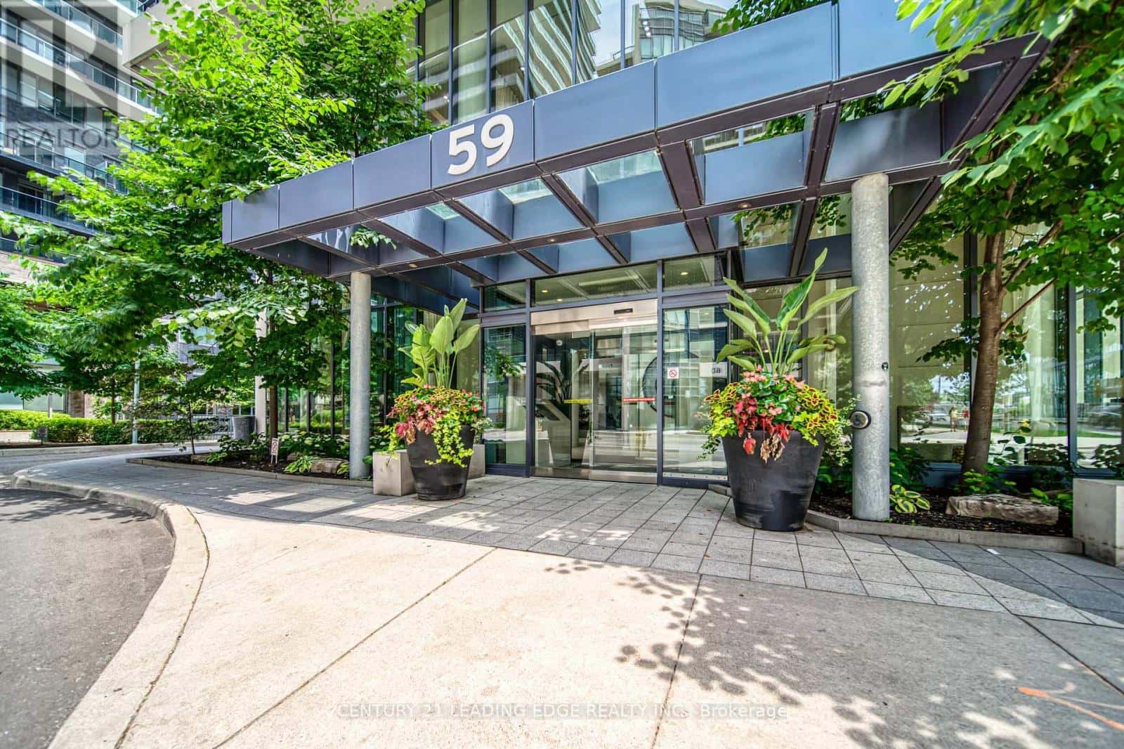 707 - 59 ANNIE CRAIG DRIVE — Toronto (Mimico), Ontario - Photo 3 of 18