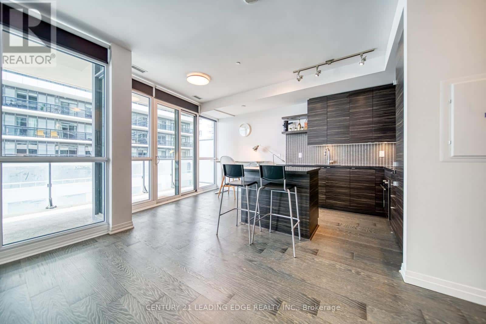 707 - 59 ANNIE CRAIG DRIVE — Toronto (Mimico), Ontario - Photo 5 of 18