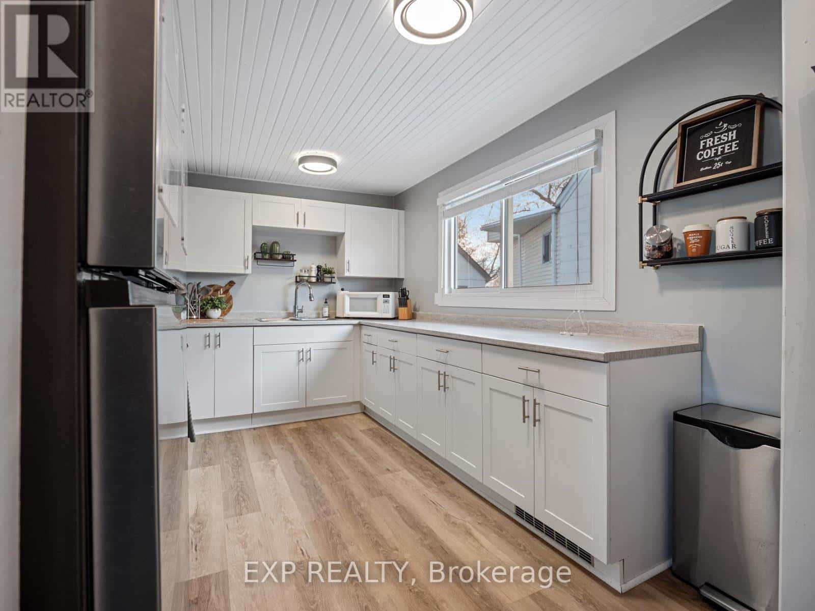 4354 FIFTH AVENUE — Niagara Falls (Downtown), Ontario - Photo 5 of 33