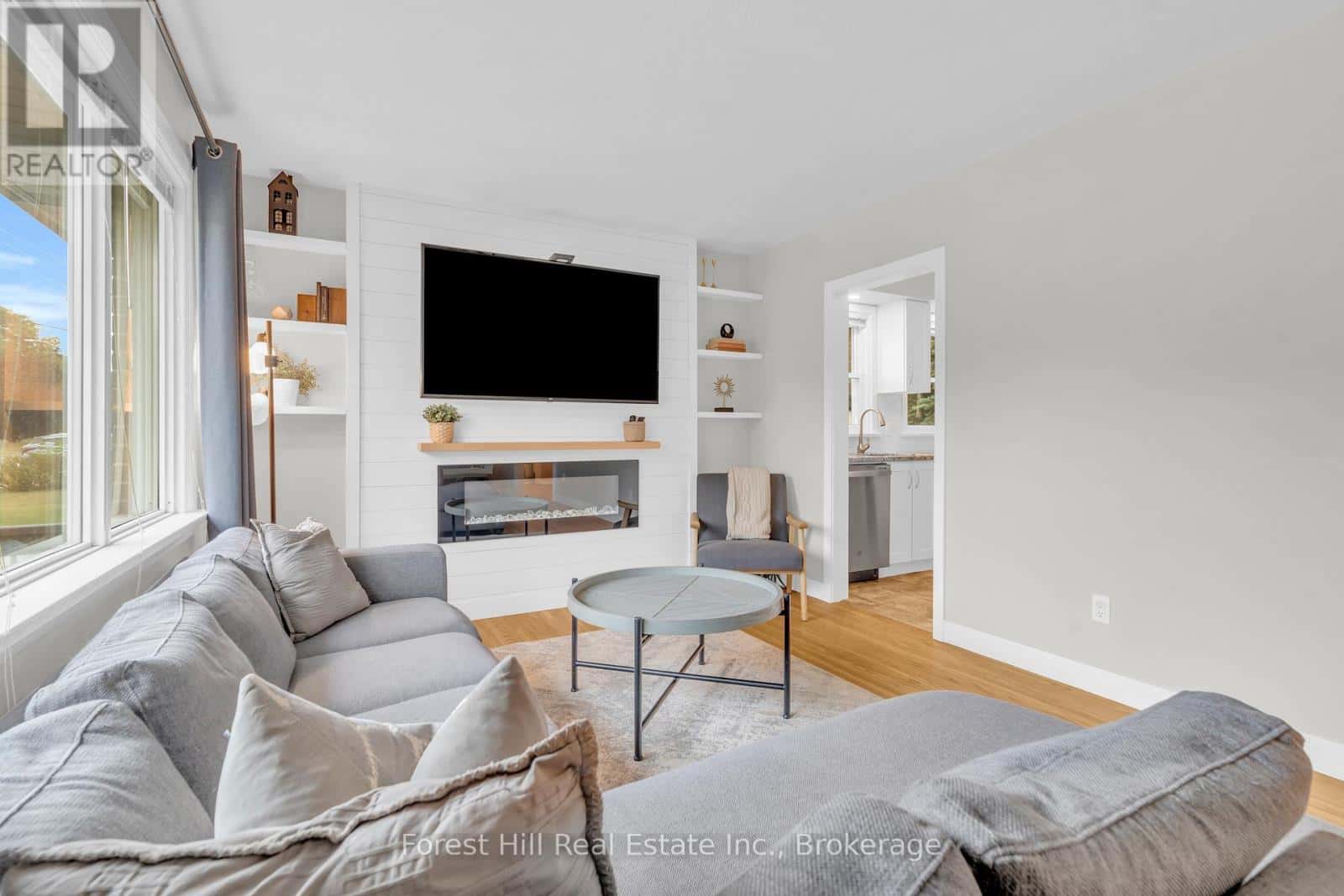 239 CLARKE STREET N — Woodstock (Woodstock - North), Ontario - Photo 5 of 45