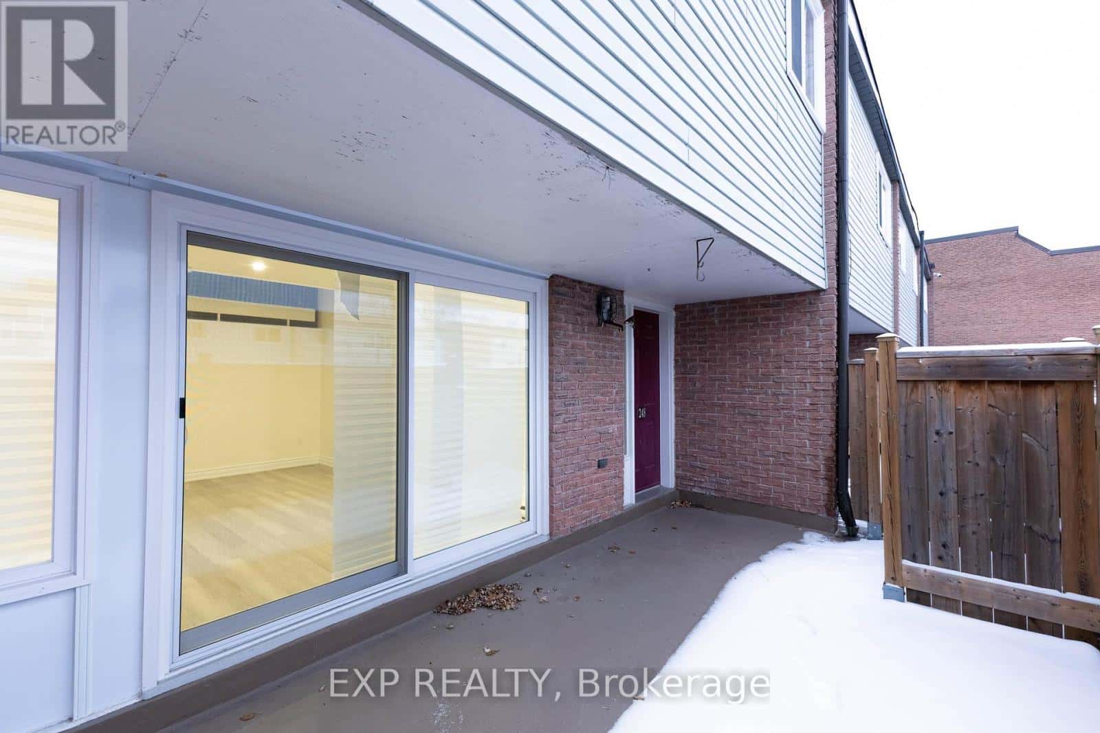 120 - 248 MILESTONE CRESCENT — Aurora (Aurora Village), Ontario - Photo 2 of 24