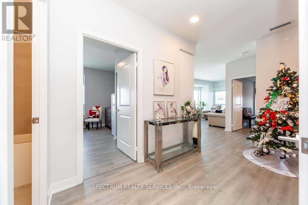 A-1007 - 30 UPPER MALL WAY — Vaughan (Brownridge), Ontario - Photo 4 of 24