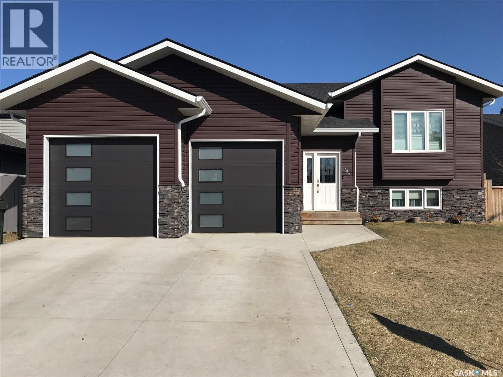 857 Madsen PLACE — Prince Albert, Saskatchewan - Main photo