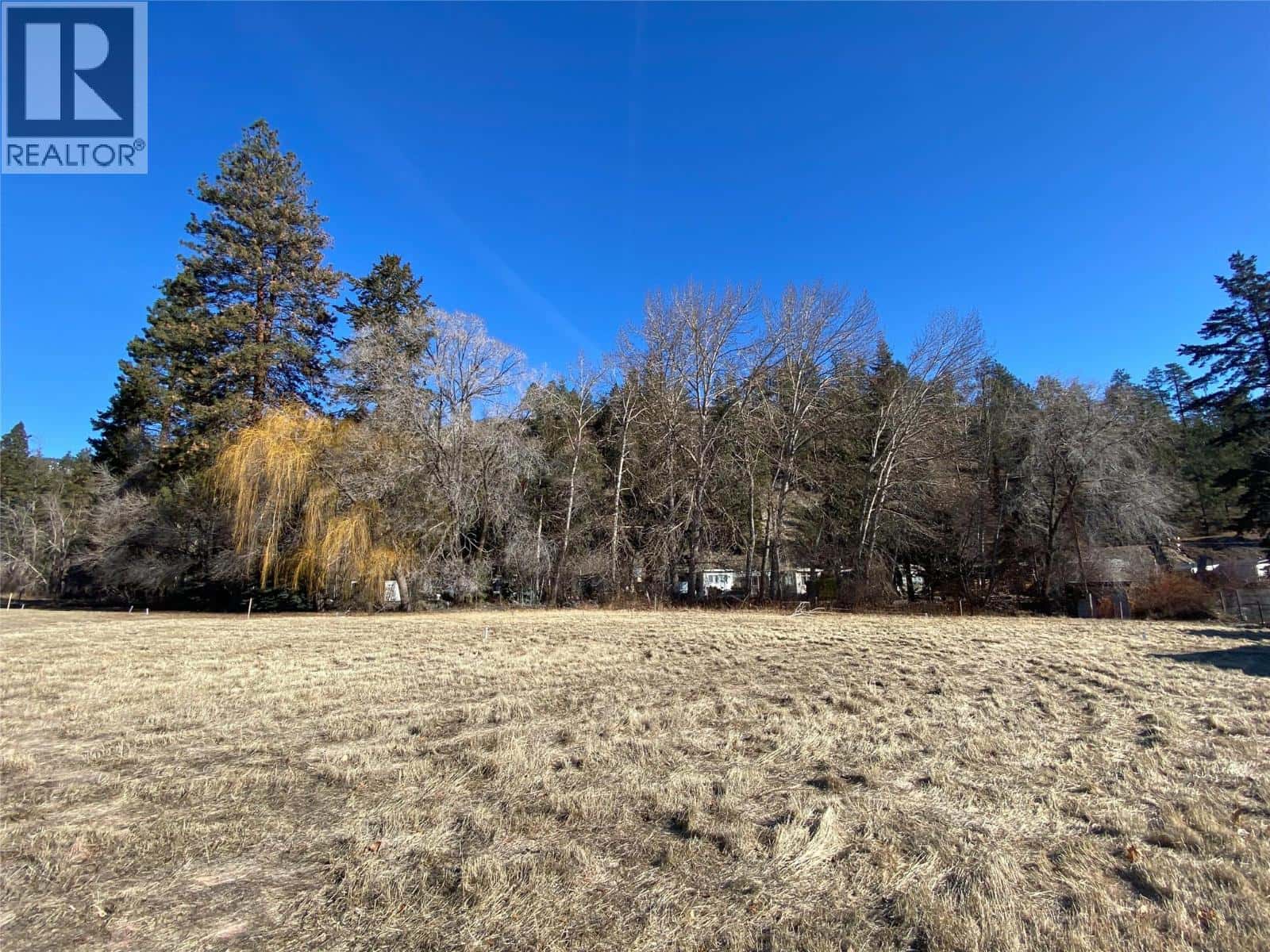 5631 Wild Goose Street — Peachland, British Columbia - Photo 2 of 3