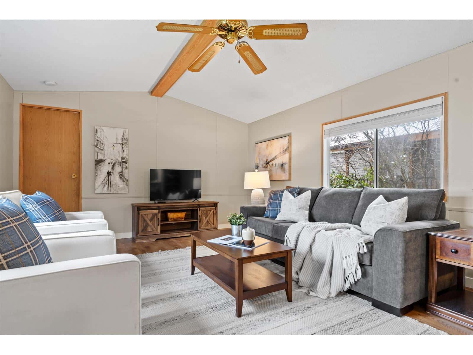 216 45835 SLEEPY HOLLOW ROAD, Cultus Lake East — Cultus Lake, British Columbia - Photo 2 of 39