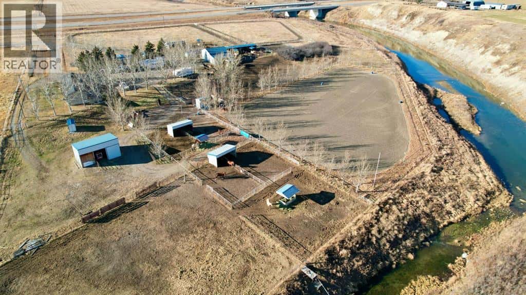 95041A Hwy 2 — Fort Macleod, Alberta - Photo 2 of 38